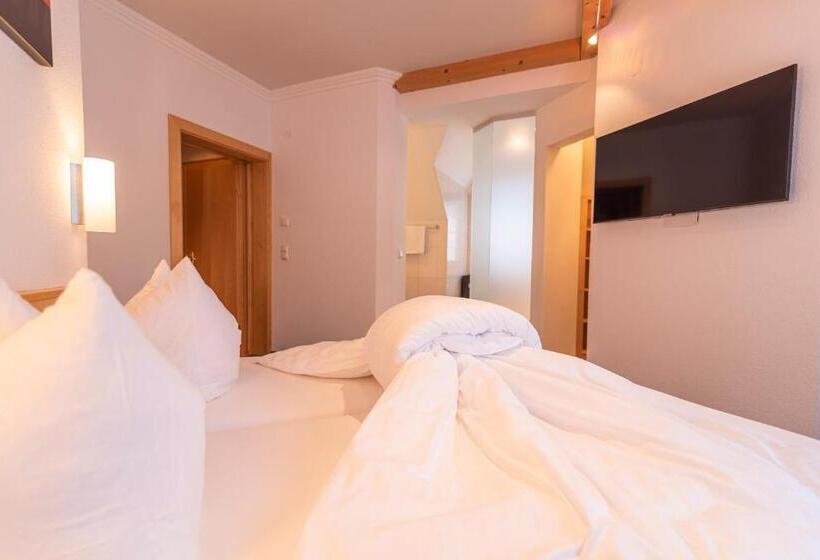 شقة 3 غرف, Garni Martina