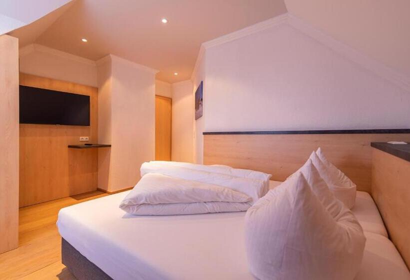 شقة 3 غرف, Garni Martina