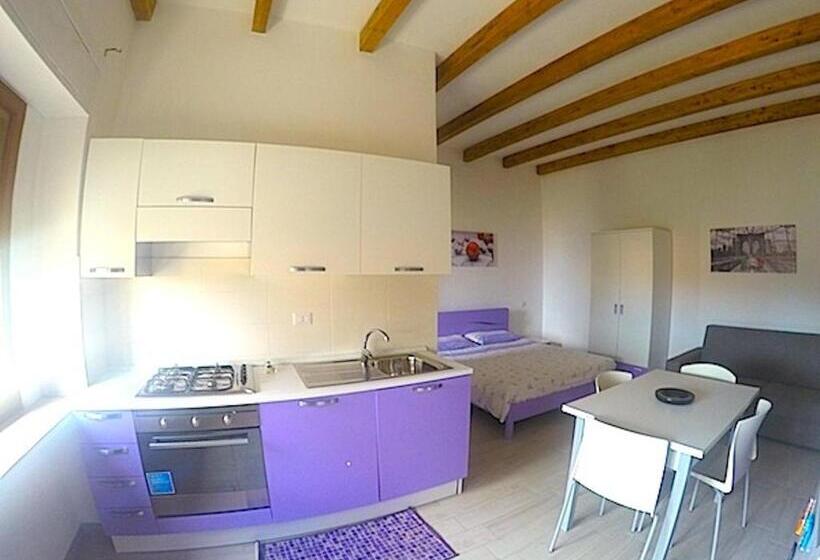 스탠다드 발코니 스튜디오, Quadrifoglio Affittacamere