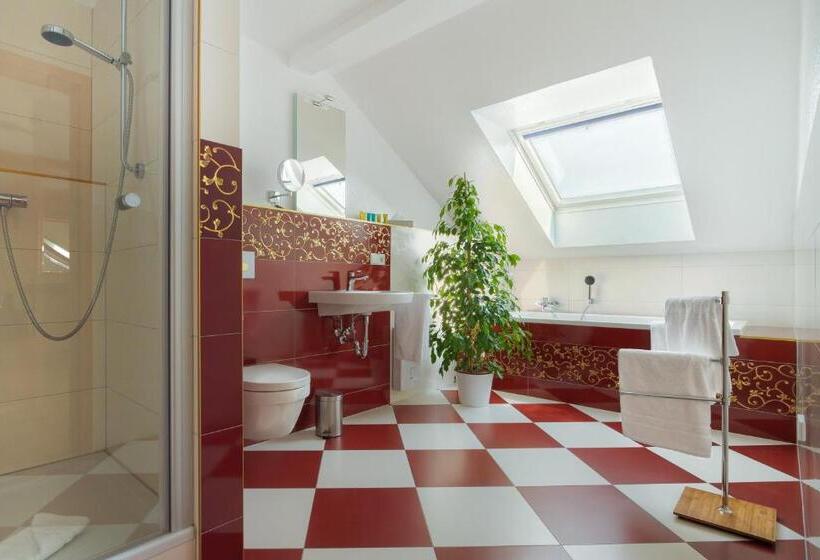 스위트, L Adresse Garni