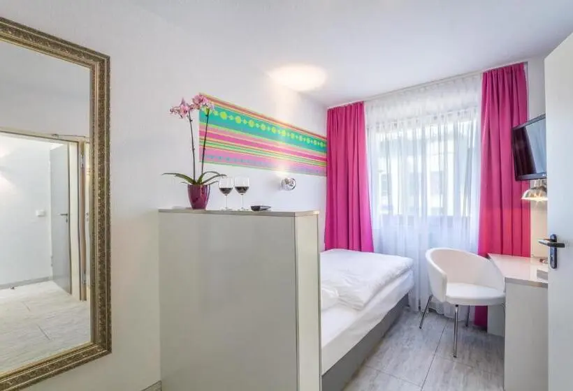 コンフォートシングルルーム, L Adresse Garni