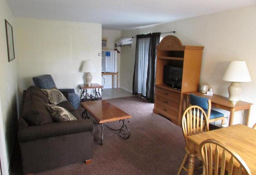 套房, The Lake George Inn