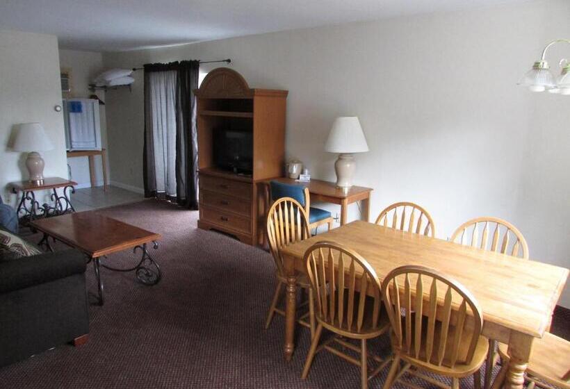 套房, The Lake George Inn