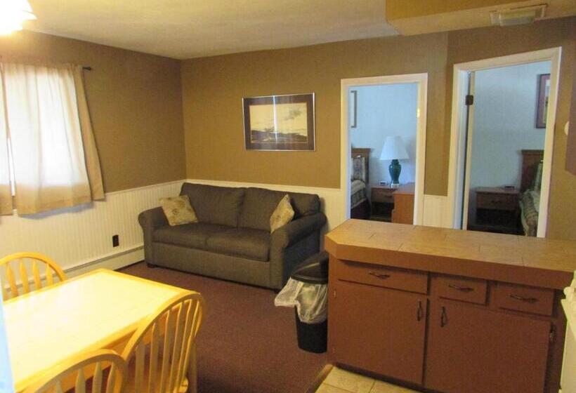 带2个卧室的公寓, The Lake George Inn