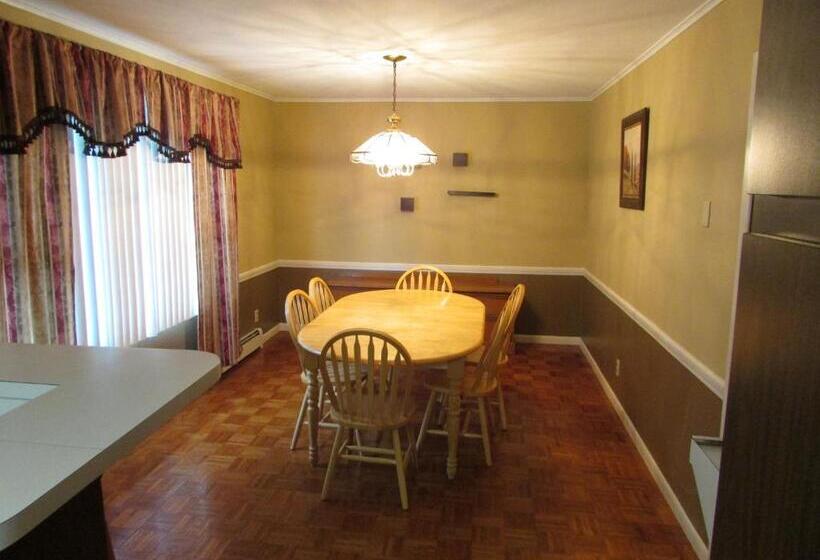 带2个卧室的公寓, The Lake George Inn