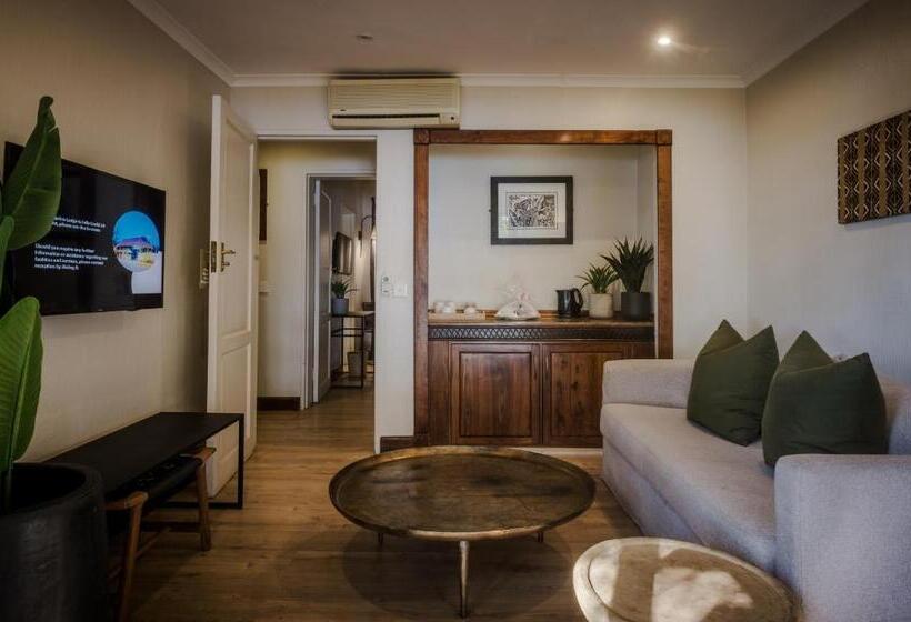 سوئیت با بالکن, Chobe Marina Lodge