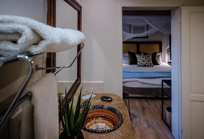 سوئیت با بالکن, Chobe Marina Lodge