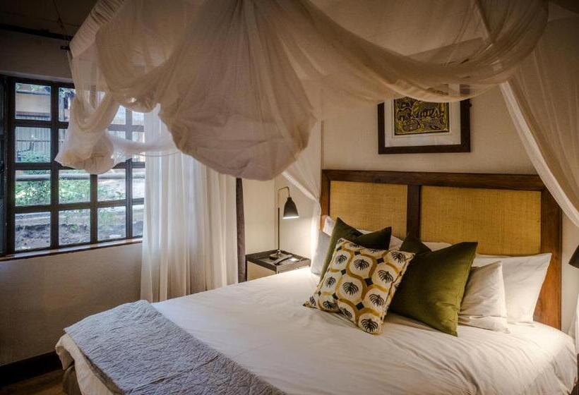 سوئیت با بالکن, Chobe Marina Lodge