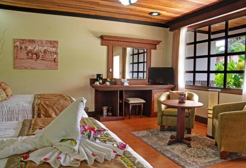 配有游泳池的小型套房, Volcano Lodge, Hotel & Thermal Experience