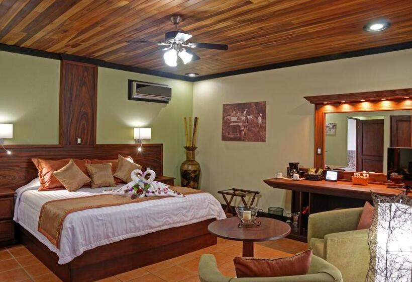 带大床的小型套房, Volcano Lodge, Hotel & Thermal Experience