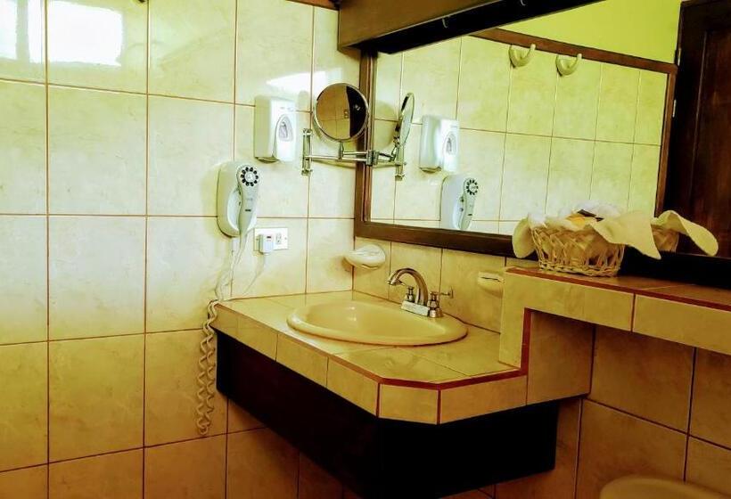 带大床的高级房间, Volcano Lodge, Hotel & Thermal Experience