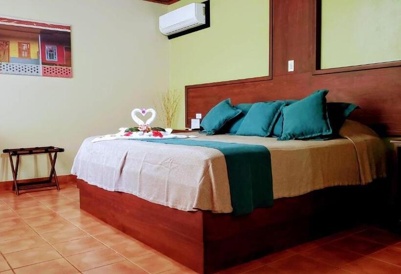 带大床的高级房间, Volcano Lodge, Hotel & Thermal Experience