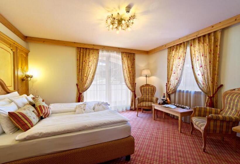 اتاق سوپریور با بالکن, Albion Mountain Spa Resort Dolomites