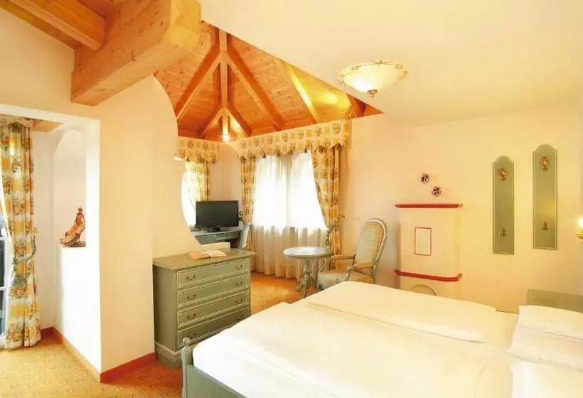 バルコニー付きスーペリアルーム, Albion Mountain Spa Resort Dolomites