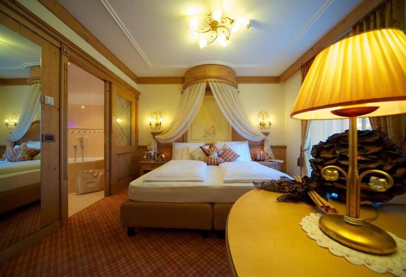 Люкс с Балконом, Albion Mountain Spa Resort Dolomites
