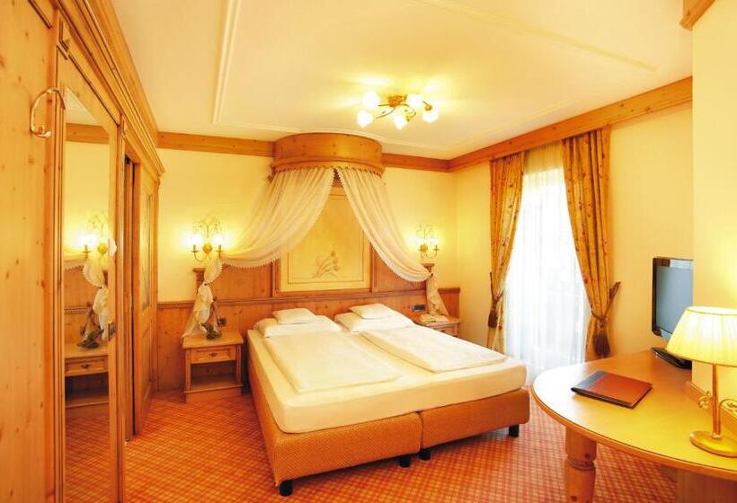 سوئیت با بالکن, Albion Mountain Spa Resort Dolomites