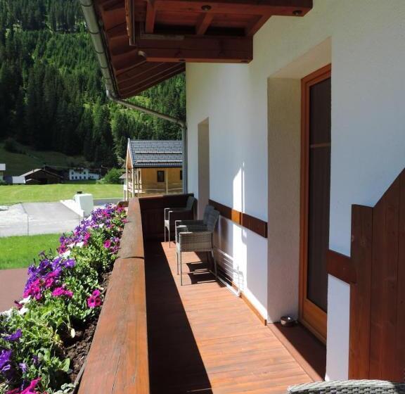 חדר משפחתי, Haus Renate