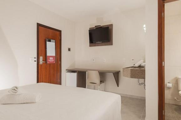 디럭스 룸, Dois H