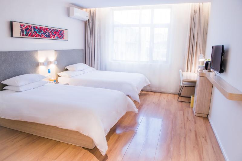 Семейный Номер, Hanting  Jinan Quancheng Square Chaoshan Street