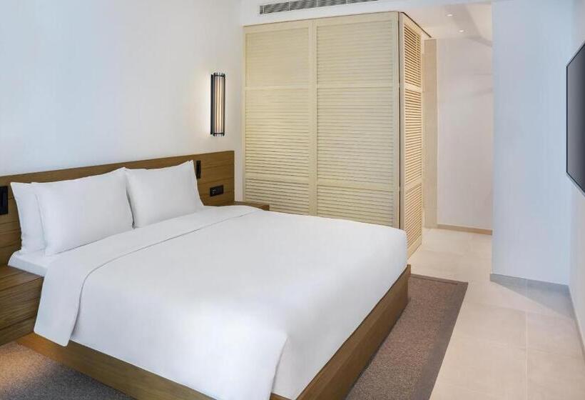 سوییت با چشم‌انداز دریا, Radisson Beach Resort Palm Jumeirah