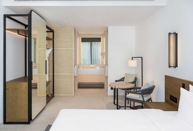 سوییت, Radisson Beach Resort Palm Jumeirah