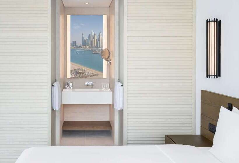 اتاق سوپریور سه تخته, Radisson Beach Resort Palm Jumeirah