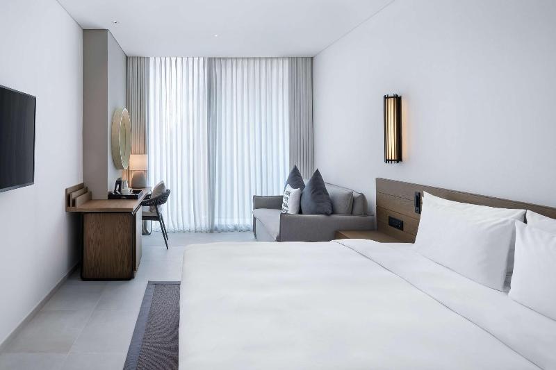 اتاق سوپریور سه تخته, Radisson Beach Resort Palm Jumeirah