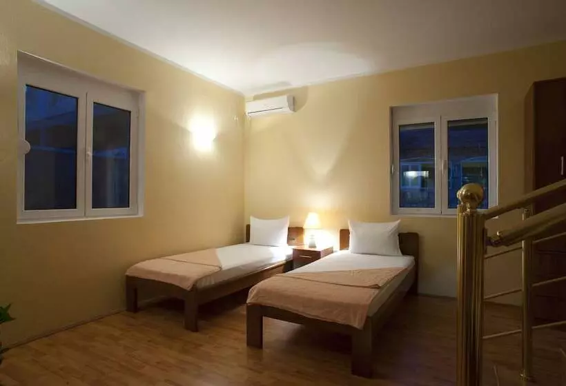آپارتمان دوبلکس 1 خوابه, Castellamare Residence
