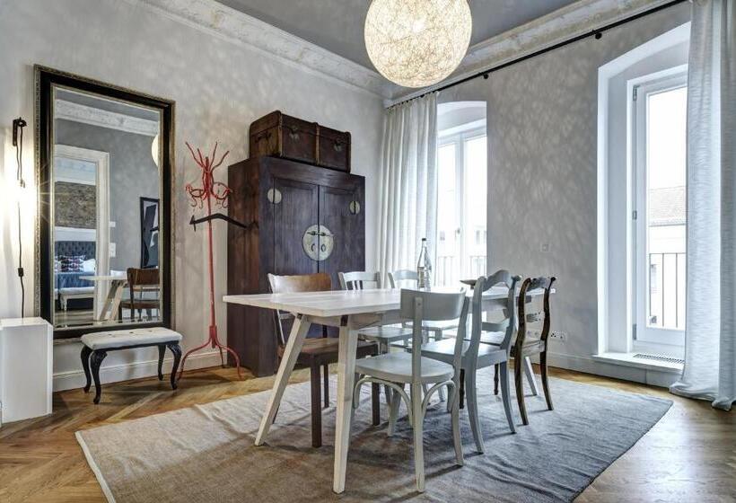 آپارتمان 1 خوابه با بالکن, Gorki Apartments