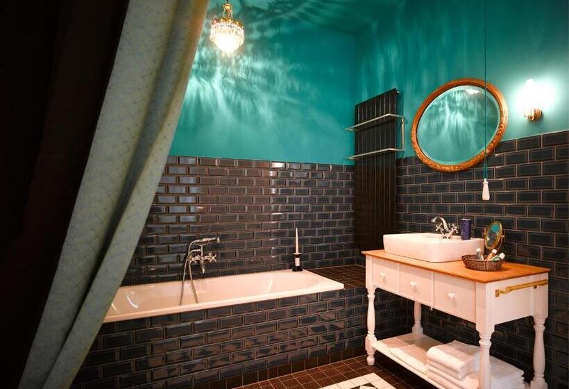 آپارتمان 1 خوابه با بالکن, Gorki Apartments