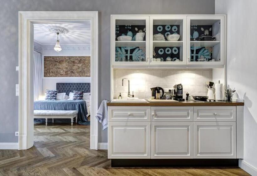 آپارتمان 1 خوابه با بالکن, Gorki Apartments