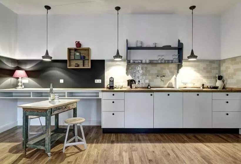Standard Studio, Gorki Apartments