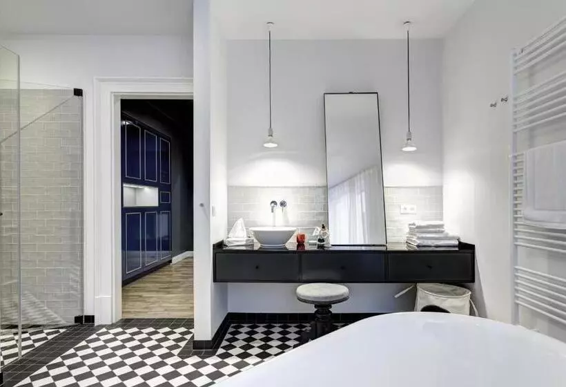 Standard Studio, Gorki Apartments