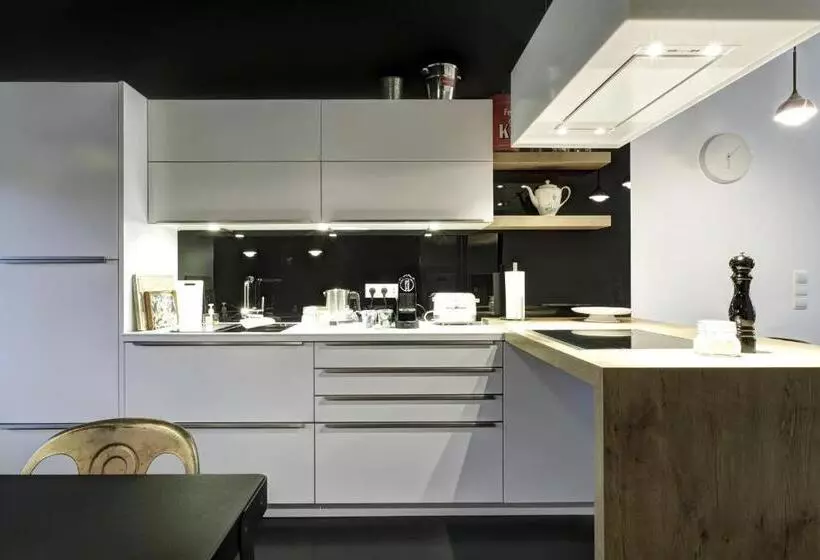 Penthouse Suite, Gorki Apartments