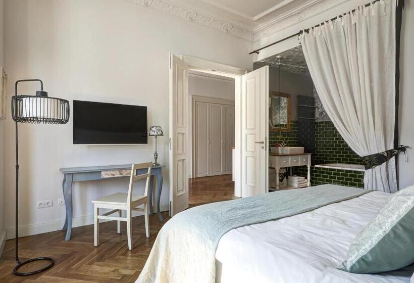 آپارتمان 1 خوابه با بالکن, Gorki Apartments