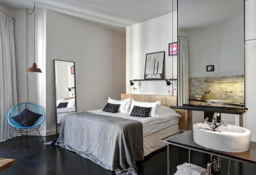 استودیوی استاندارد, Gorki Apartments