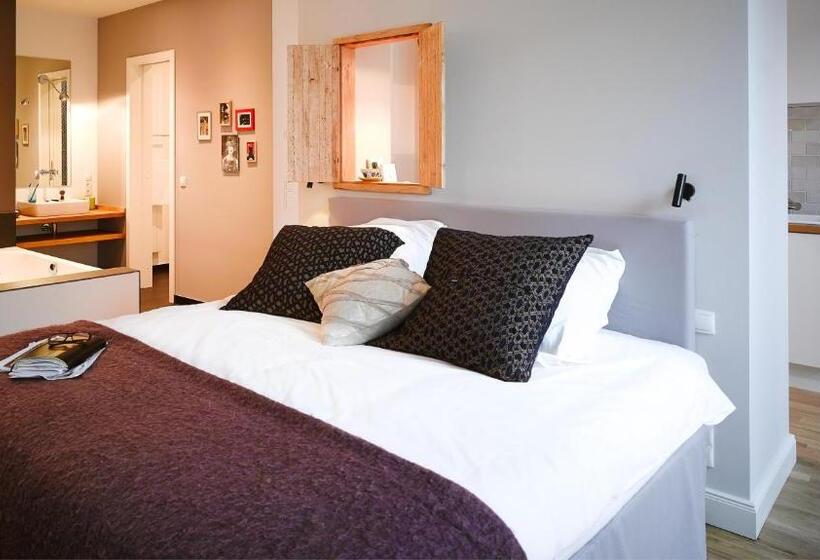 استودیوی استاندارد, Gorki Apartments