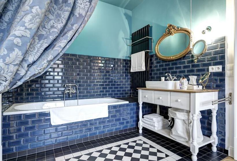 آپارتمان 1 خوابه با بالکن, Gorki Apartments