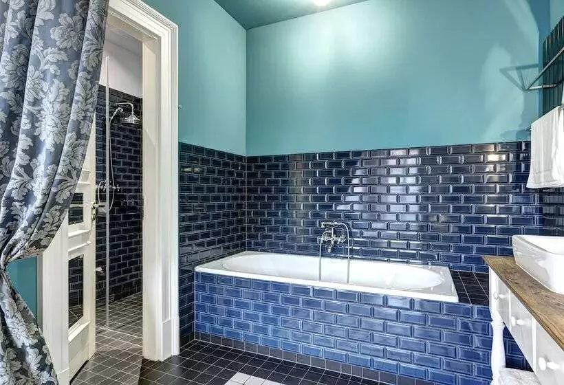 1 Schlafzimmer Apartment mit Balkon, Gorki Apartments