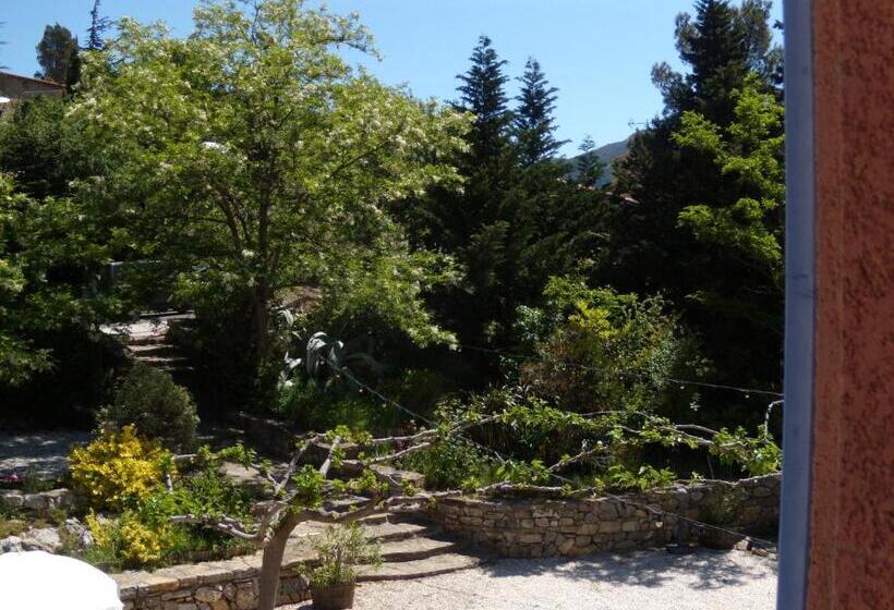 Номер Стандарт, Auberge La Table Du Curé