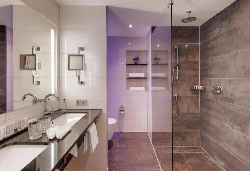 수피리어 주니어 스위트, Bayside