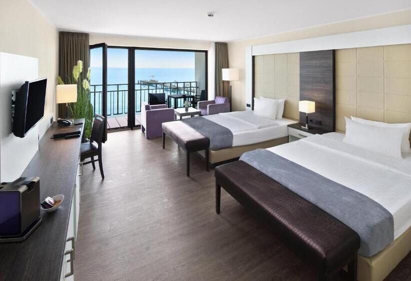 수피리어 주니어 스위트, Bayside