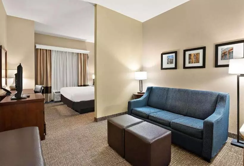 キングサイズベッドのスイートルーム, Comfort Inn New Orleans Airport South