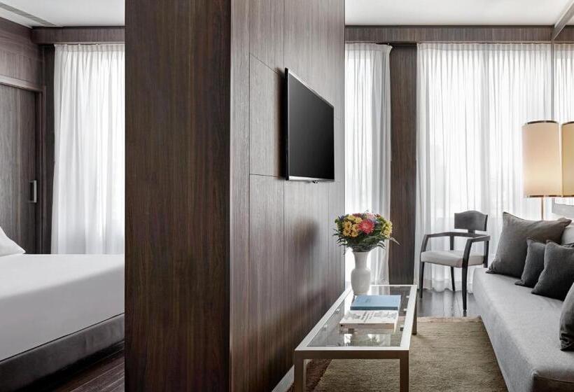 Suite with Terrace, Hyatt Centric Milan Centrale