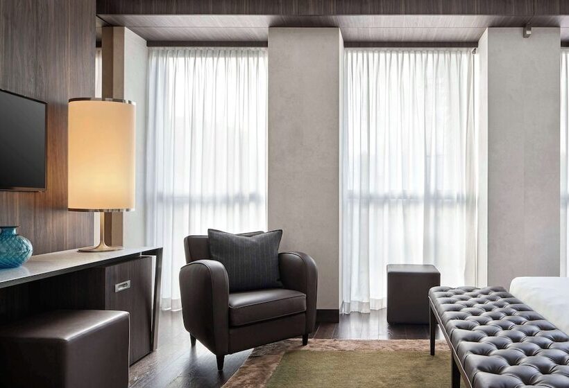 اتاق لوکس, Hyatt Centric Milan Centrale