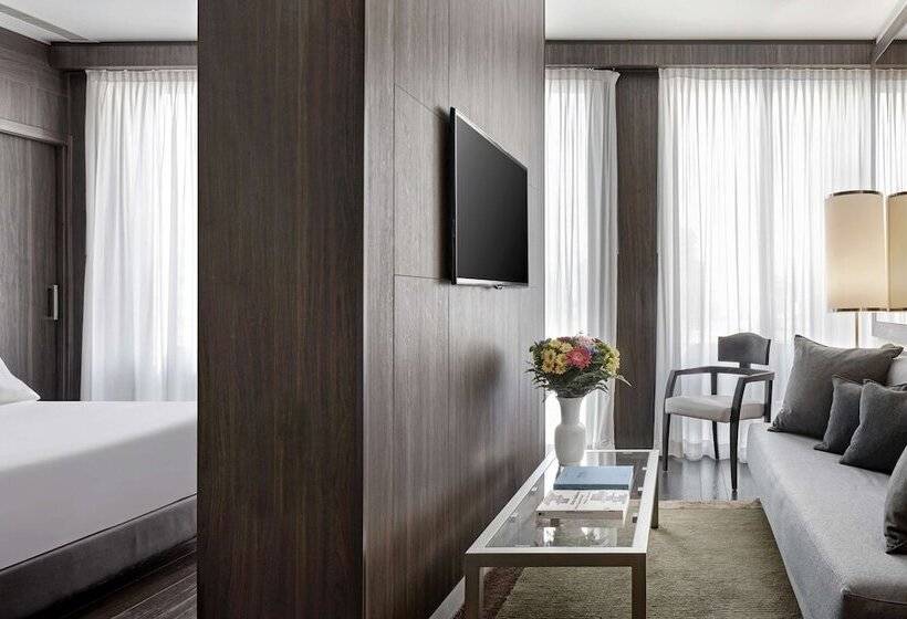 Suite with Terrace, Hyatt Centric Milan Centrale