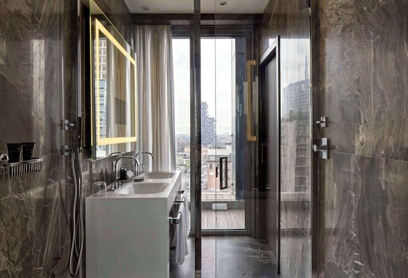 Suite with Terrace, Hyatt Centric Milan Centrale