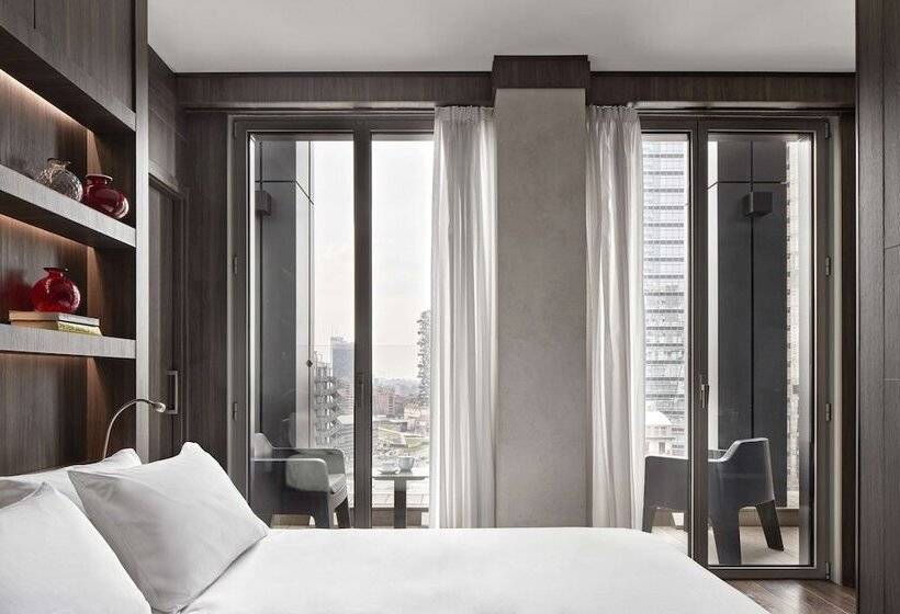 Suite with Terrace, Hyatt Centric Milan Centrale