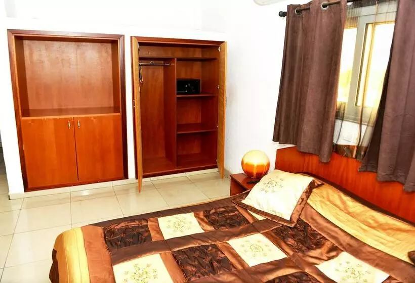 اتاق سوپریور, Paradise