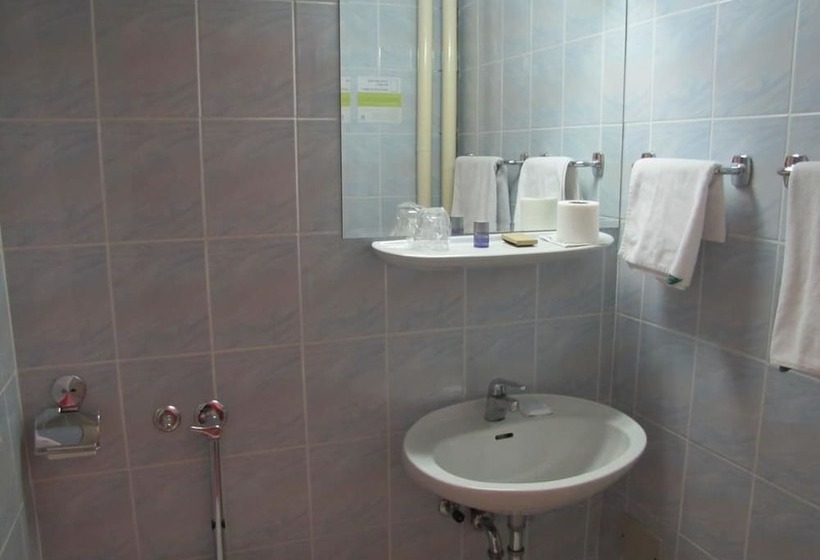 חדר אקונומי יחיד, Park